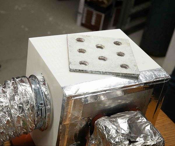 Innovative device extracts water from dry air using compact technology