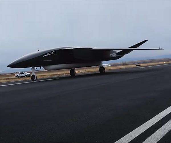 US Startup says 25-ton drone could put small satellites into orbit