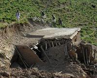 Powerful quake rocks South Asia, 70 dead