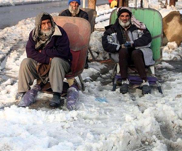 Reeling from earthquakes, Afghans fear coming winter