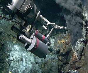 Oxygen, phosphorous and early life on Earth