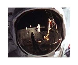 Neil Armstrong says US space program 'embarrassing'