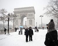 Early snow as cold snap hits northwestern Europe