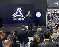 Will US Attempt to Introduce New Moon Mining Rules Trigger New Space Race?