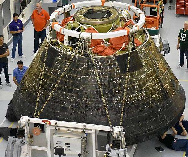 Heat shield inspections underway on Artemis I Orion spacecraft
