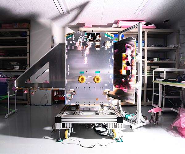 Astroscale UK to develop space debris removal technology innovations with OneWeb