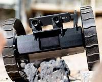 Small robots practice scouting skills for future Moon missions