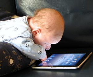 Apple leader admits e-book prices rose with iPad launch
