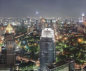 Thai capital prepares for floods as waters rise
