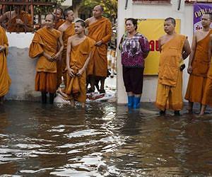 Flood-ravaged Thailand prays to water goddess