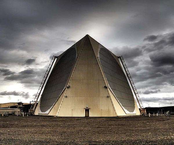 Britain supports U.S. plan for deep space radar station