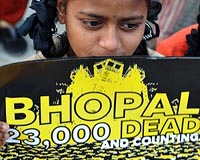 Bhopal protests on 25th anniversary of killer gas leak