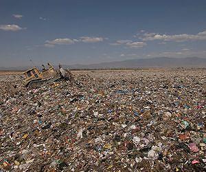 Odor and environmental concerns of communities living near waste disposal facilities