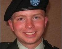 With supporters' help, Chelsea Manning starts tweeting
