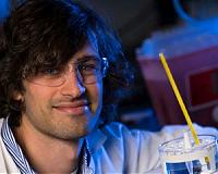 A hydrogel that knows when to go