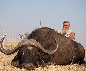 Big game hunts defended after Spanish king's disputed trip