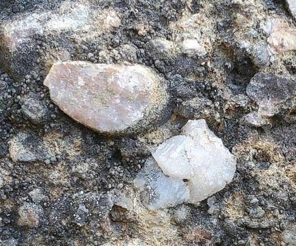 Diamonds found with gold in Canada's Far North offer clues to Earth's early history