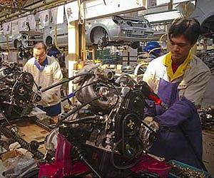 China manufacturing hits five-month high: HSBC