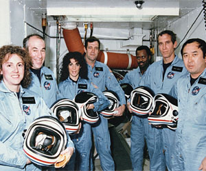 Solemn tributes mark 25th Challenger anniversary