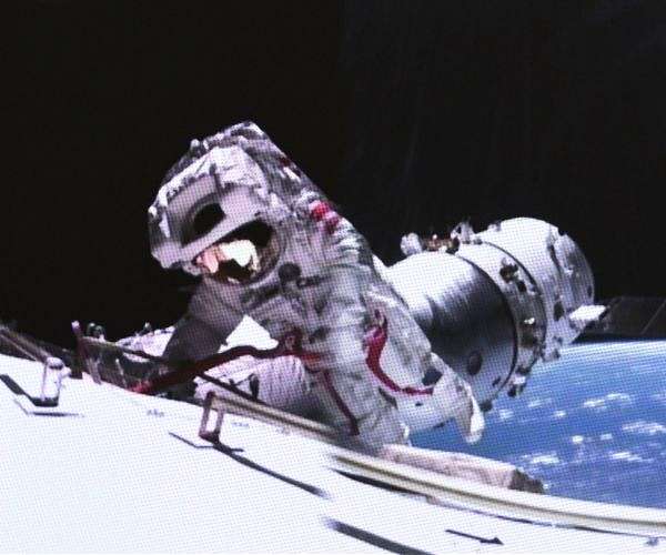Shenzhou XIX crew completes second spacewalk