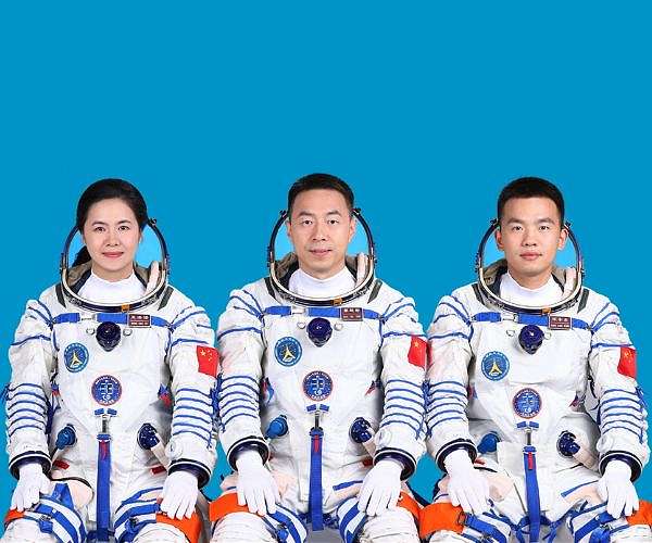 Shenzhou 19 Crew Advances Scientific Research and Conducts Training in Space