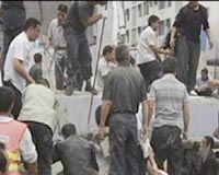 Migrant workers, having helped at home, head back to work