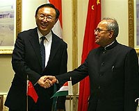 Top-level China, India talks amid nuclear deal tension