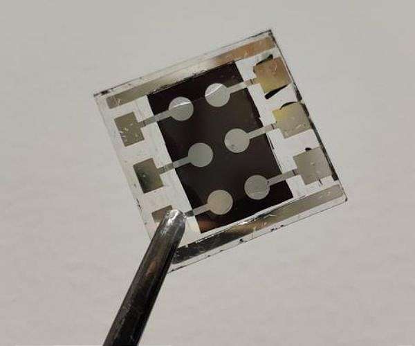 HKUST team advances vacuum grown perovskite solar cells