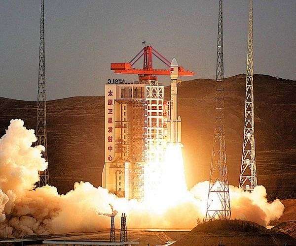 China sends multirole satellite into orbit
