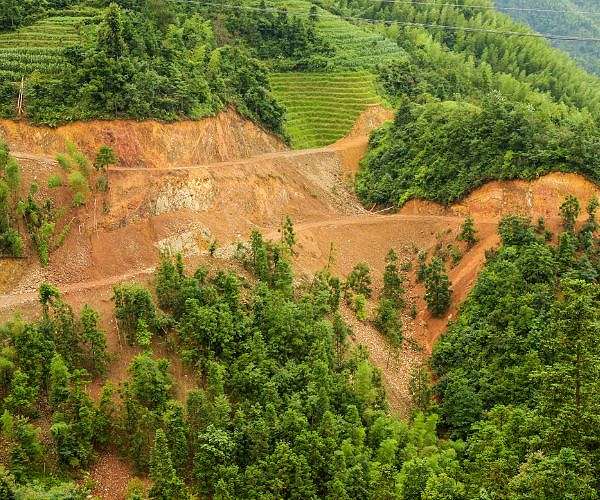 Seven killed in Philippine landslide