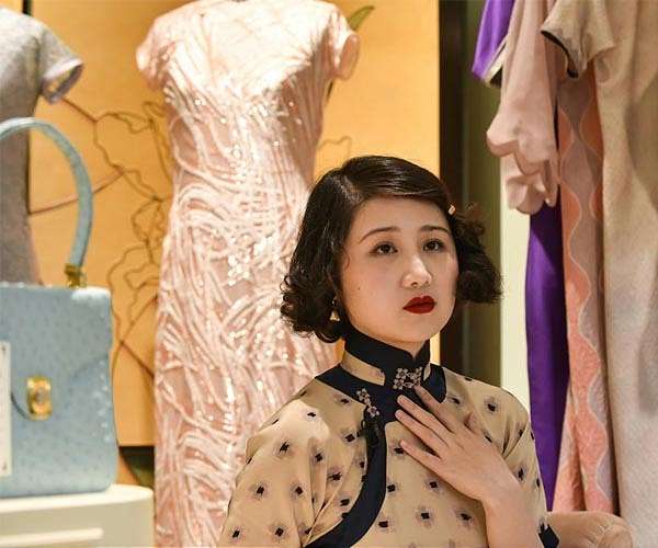 Shanghai tailors keep qipao dress tradition alive