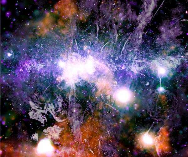 UMass Amherst astronomer reveals never-before-seen detail of the center of our galaxy