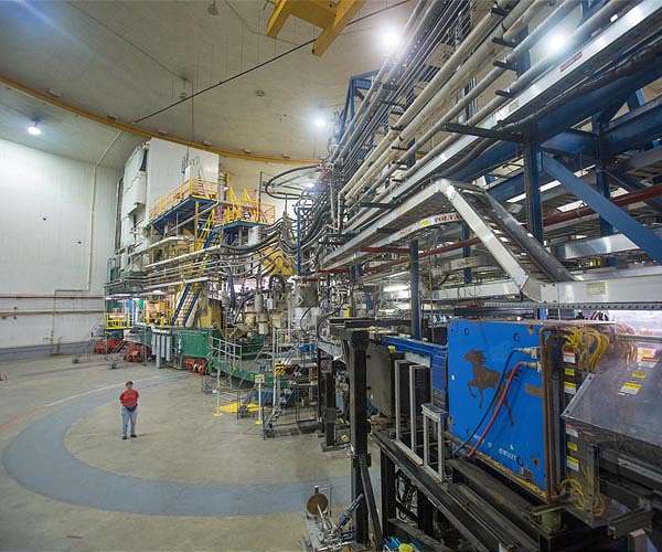 DARPA seeks compact, deployable electron accelerator