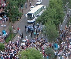Hundreds strike in latest China labour protest