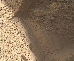 Curiosity's Tastes of Martian Soil Offer Insights on Mineral Composition