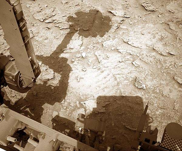 Curiosity the Cautious Rover: Sols 3957-3959