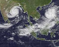 Refugees face 'acute crisis' in cyclone-hit Bangladesh
