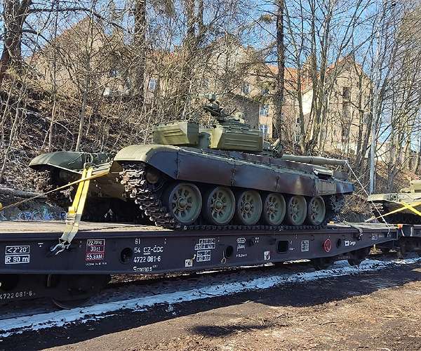 US to fund refurbishment of tanks, anti-air missiles for Ukraine
