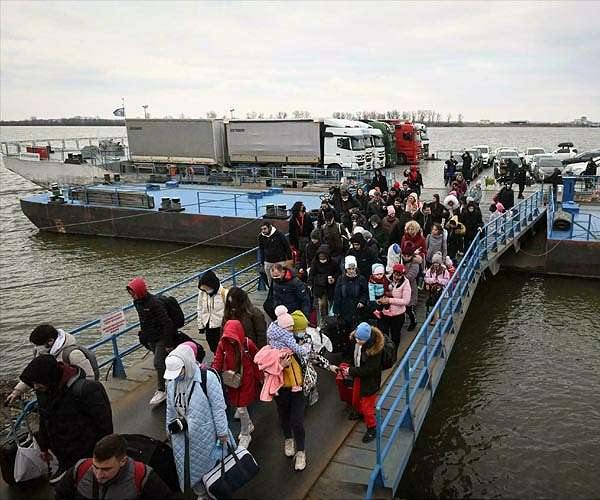 Romania becomes refuge for Ukrainians on NATO's frontline