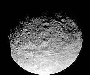 Troughs Suggest Stunted Planetary Development Of Vesta
