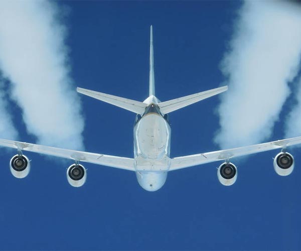 Low altitude flights study everyday emissions