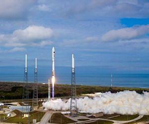 Boeing's Reusable, Unmanned X-37B Orbital Test Vehicle Begins Second Flight