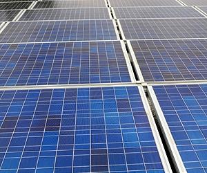 Cheap and efficient solar cell made possible by linked nanoparticles