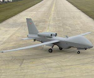 Companies pair for UAV business