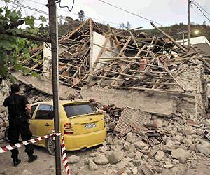 Hundreds of homes deemed unfit after Greek quakes: officials