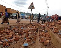 Africa quake toll rises as homeless add to aid crisis
