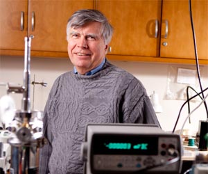 In Solar Cells, Tweaking the Tiniest of Parts Yields Big Jump in Efficiency