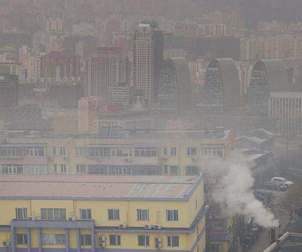 Northern China chokes under severe pollution