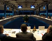 ESA Chief Warns Not to Politicize Partnership With Russian Space Program