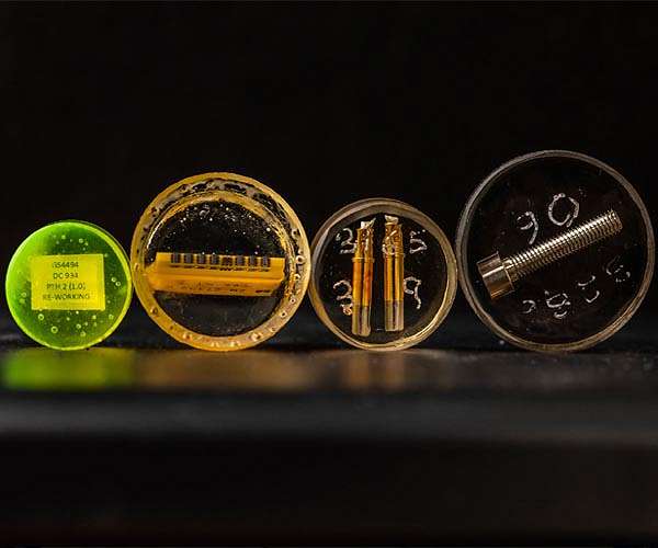 Discs for fault detection